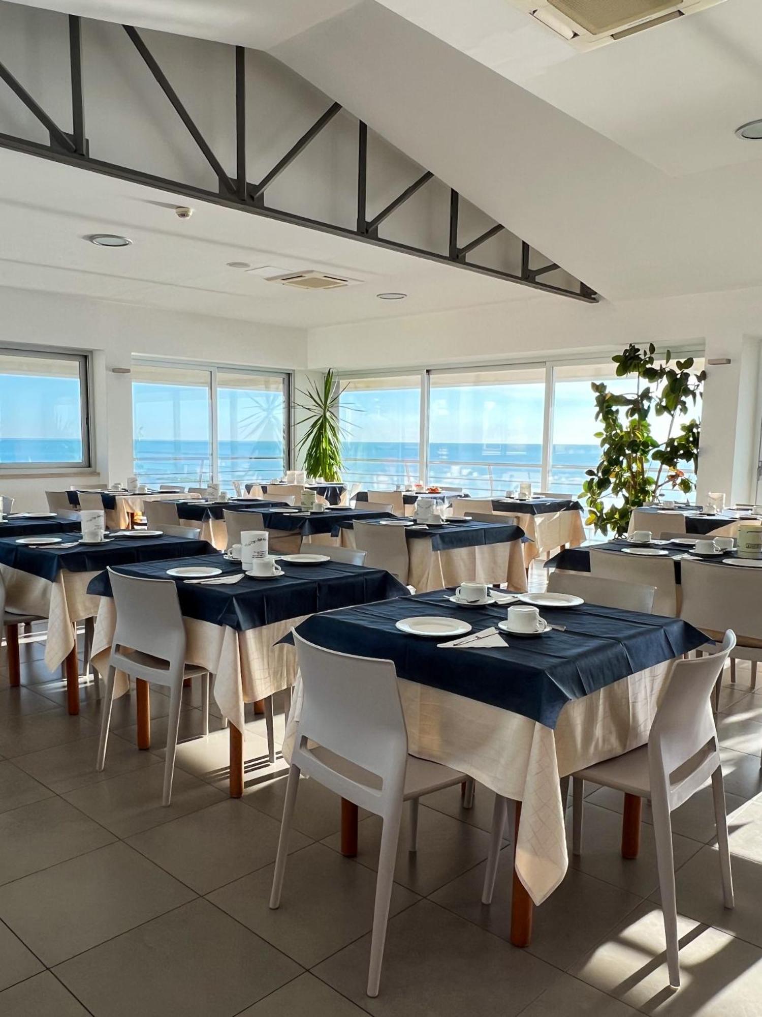Hotel Ideal Cupra Marittima Extérieur photo