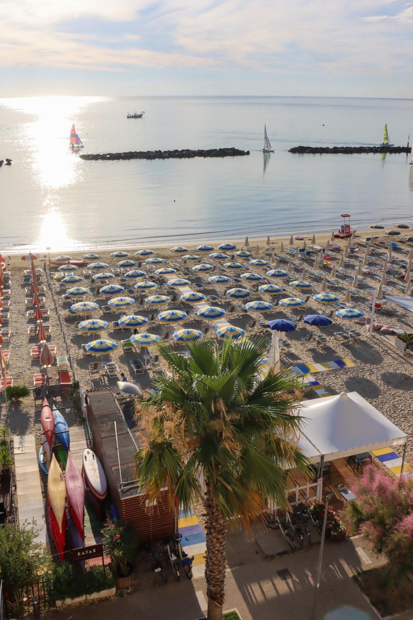 Hotel Ideal Cupra Marittima Extérieur photo